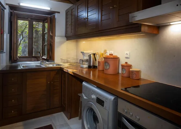 Victoria's House In Castle Monemvasia