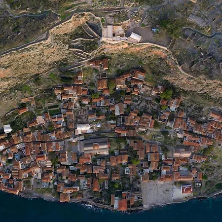 Victoria's House In Castle Monemvasziá