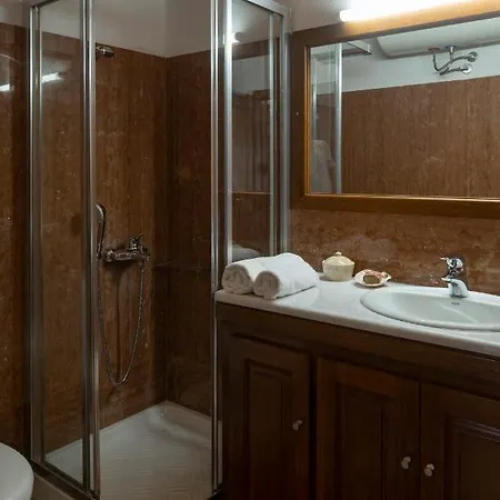 Victoria's House In Castle Monemvasía