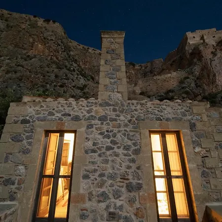 Victoria's House In Castle Willa *