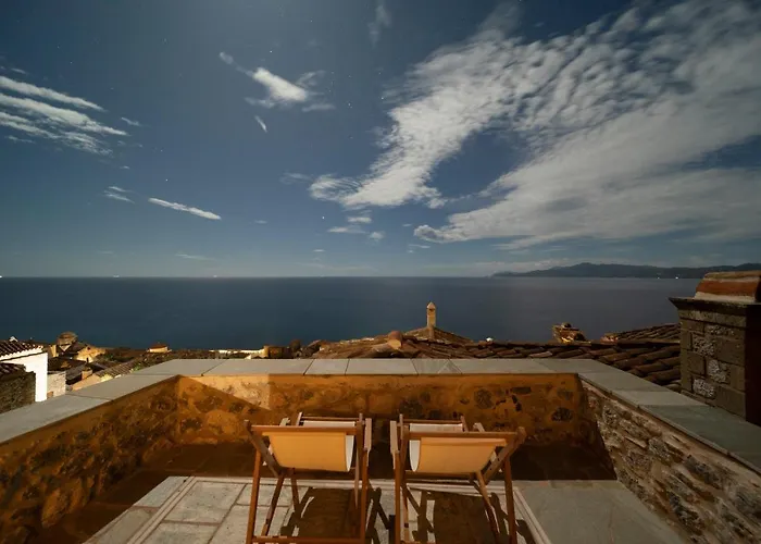 Victoria's House In Castle *