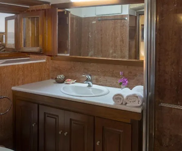 Вилла Victoria's House In Castle