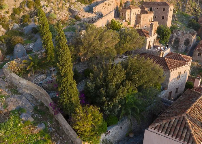 Victoria's House In Castle Монемвазия